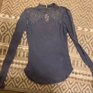 Blue wash shoulder lace free people turtle neck